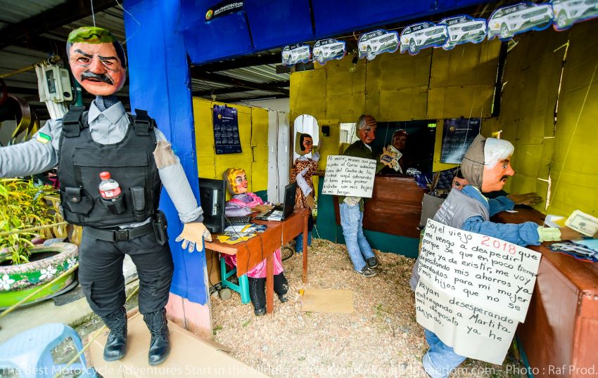 Old Years Effigies in Ecuador 850px