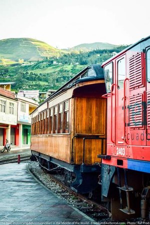 devils_nose_train_in_ecuador
