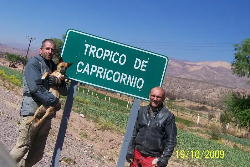 Court and Sylvain at tropic of capricorn in chile 2009