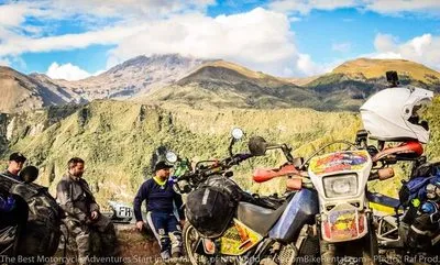 riders at cuicocha lake motorcycle adventure dirt tour ecuador